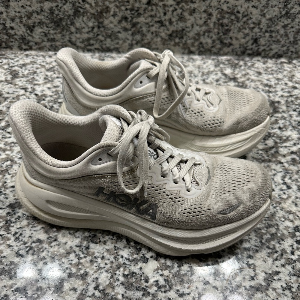 Grey Hoka Bondi 9 size 6.5 - Picture 4 of 9
